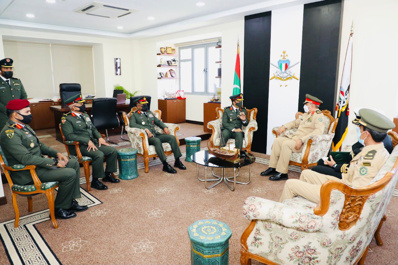 ހަރުކަށި ފިކުރާ ދެކޮޅަށް ސައޫދީން އިލްމުވެރިންނާއި، މިލިޓަރީ އާލާތް ގެންނަން މަޝްވަރާކޮށްފި