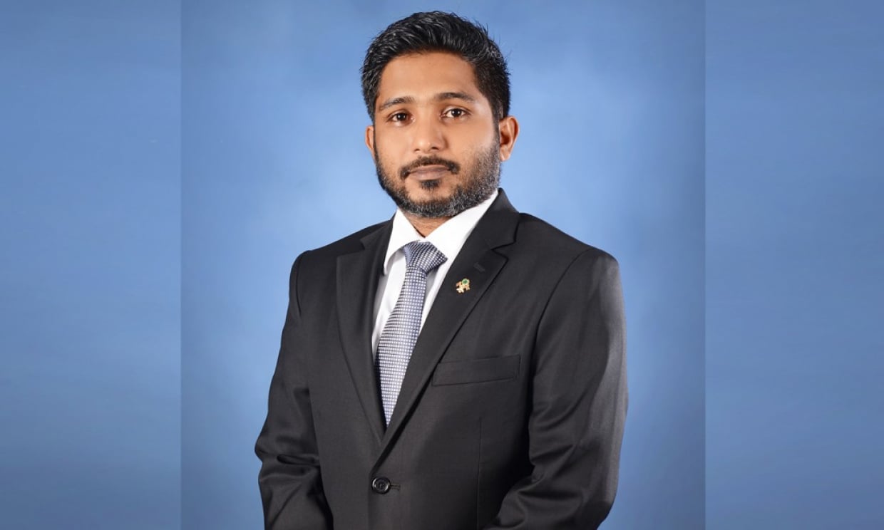 ގާޒީ ހުސައިން ފާއިޒުގެ ސަސްޕެންޝަން އުވާލައިފި