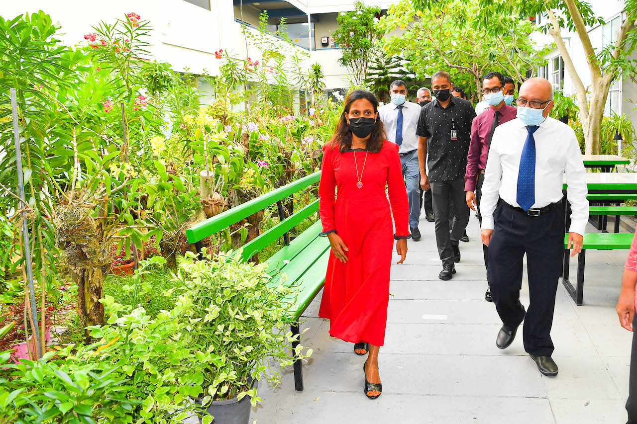 ރައީސުލްޖުމްހޫރިއްޔާގެ އަނބިކަނބަލުން ފަޒްނާ އަޙްމަދު