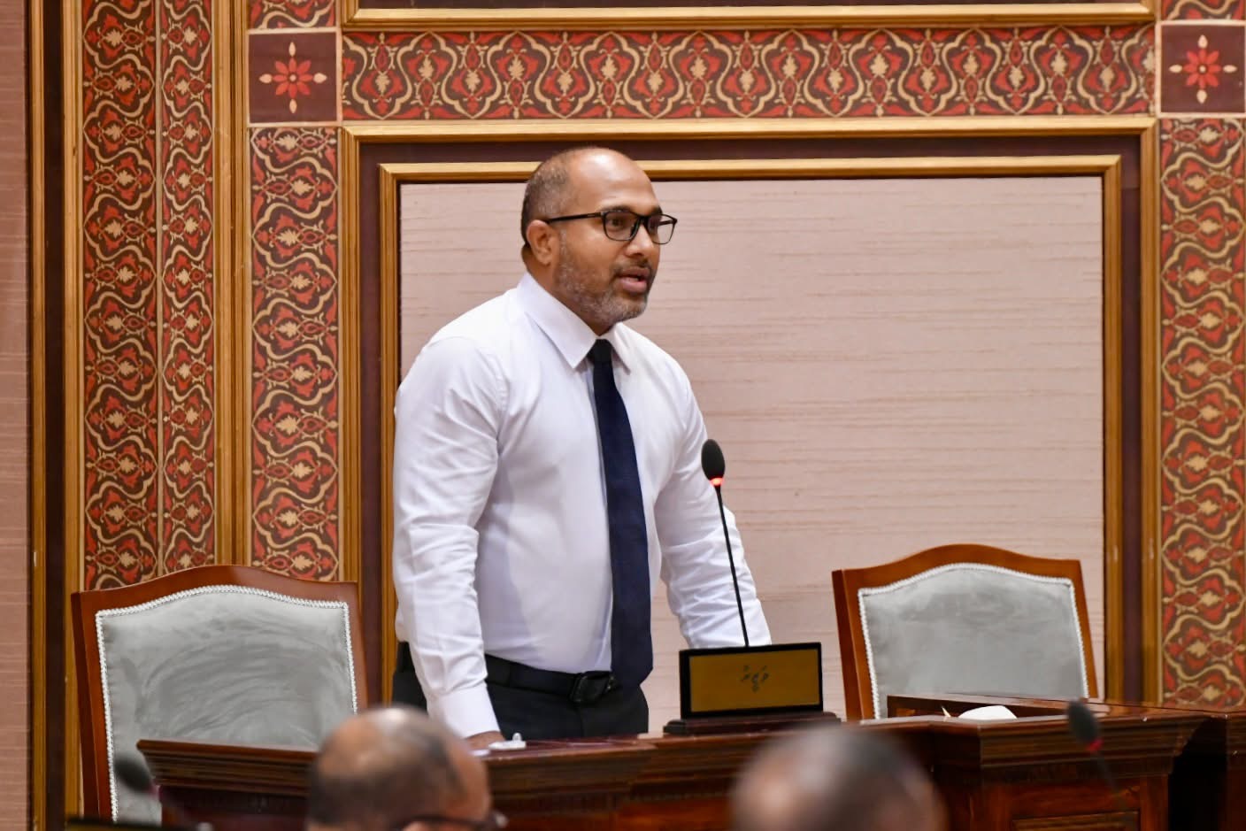 ގާނޫނާ ޚިލާފުވާ ހިސާބުން އެއްވެސް މީހަކަށް އިސްތިސްނާއެއް ނުދޭނެ: އިޙްސާން