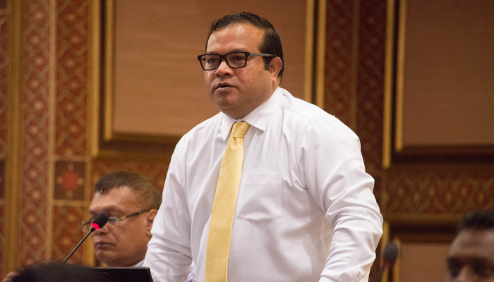 "އިންޑިއާ އައުޓް" ހުއްޓުވުމަށް ޤާނޫނުތައް އިޞްލާހުކުރަންޖެހޭނަމަ އެކަން ކުރަން ކޮމިޓީން ލަފާދީފި