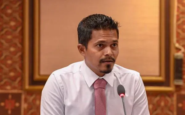 ނޮވެމްބަރ 17 ގައި މުޒާހަރާ ކުރާ ސަބަބުތައް ޙުސައިން ވިދާޅުވެ ދެއްވައިފި