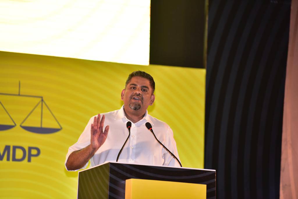 ރައީސް ޞާލިޙަކީ އެންމެންގެ އަޑުއައްސަވާ ޓީމް ލީޑަރެއް: މަބްރޫކް