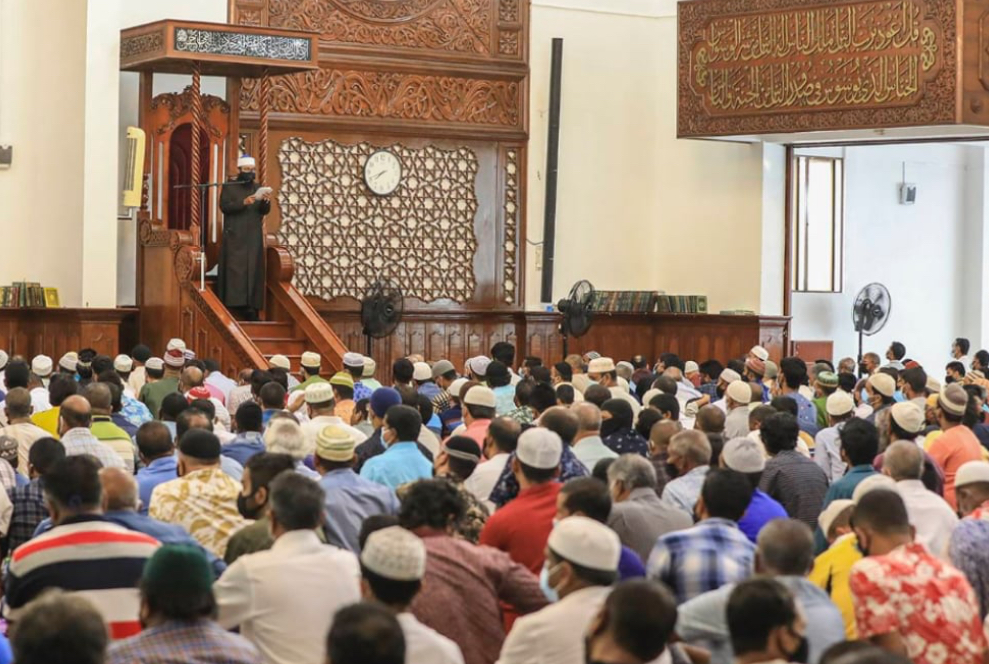 ހުކުރު ހުތުބާއެއް އިއްވަނީ-