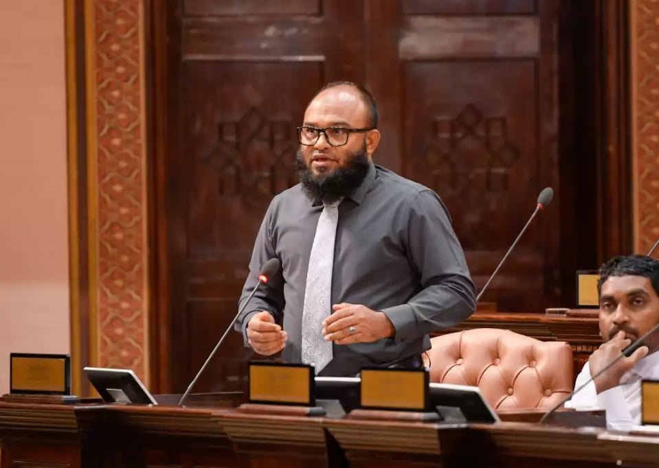 މަތި ބަރު ކަމަށްބުނެ އެޗްޑީސީ އަށް ފާޑުކީ މެމްބަރުގެ އަންހެނުންނަށް ބޮޑު މުސާރައެއް ލިބޭ މަގާމެއް