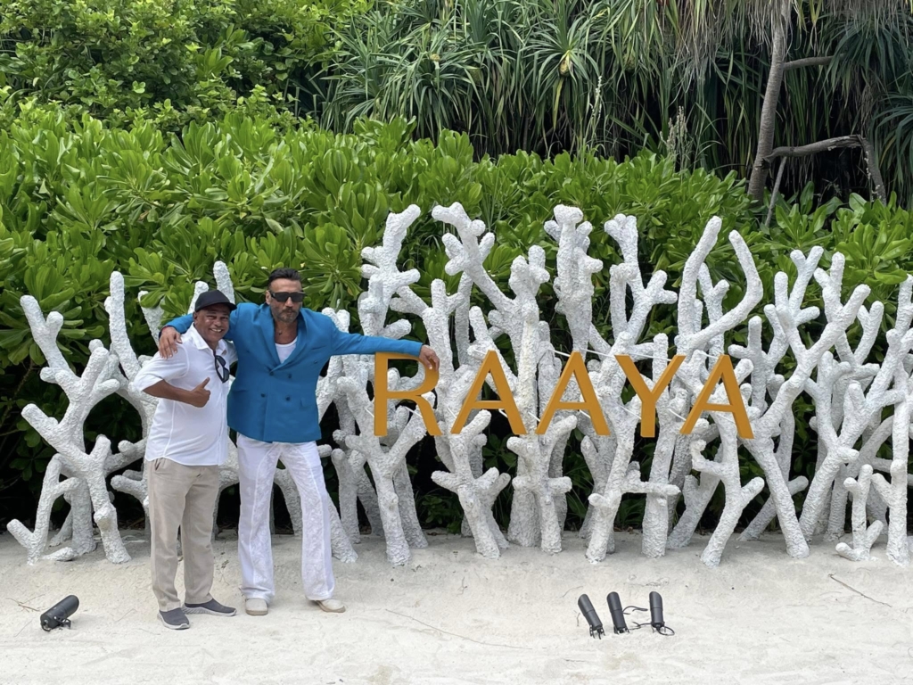 ބޮލީވުޑްގެ ލެޖެންޑް، ޖެކީ ޝްރޯފް ރާއްޖޭގައި