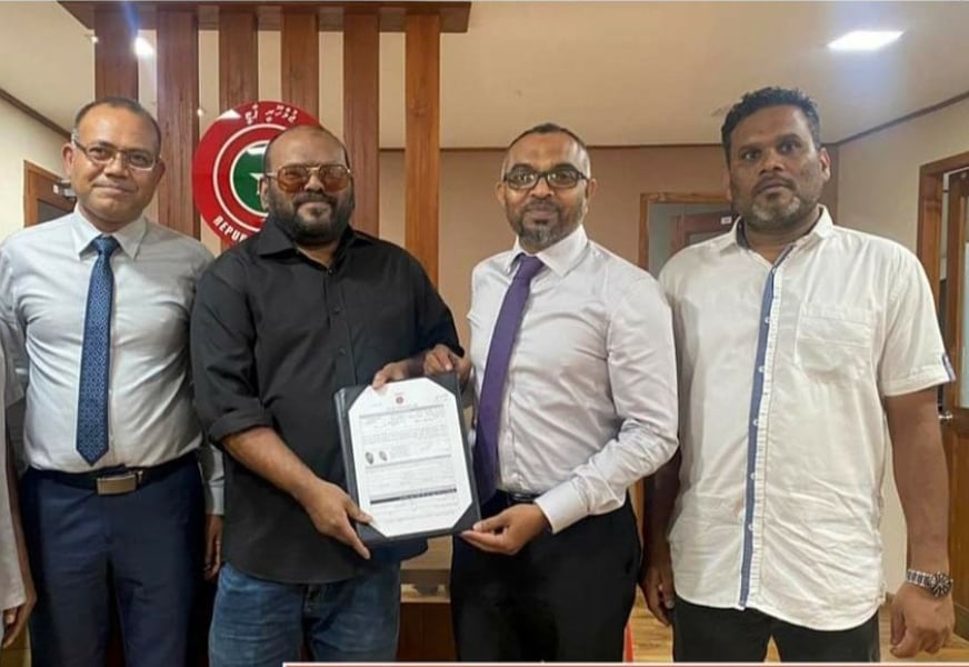 3 އޭ ޖިހާދު ޖުމްހޫރީ ޕާޓީއަށް