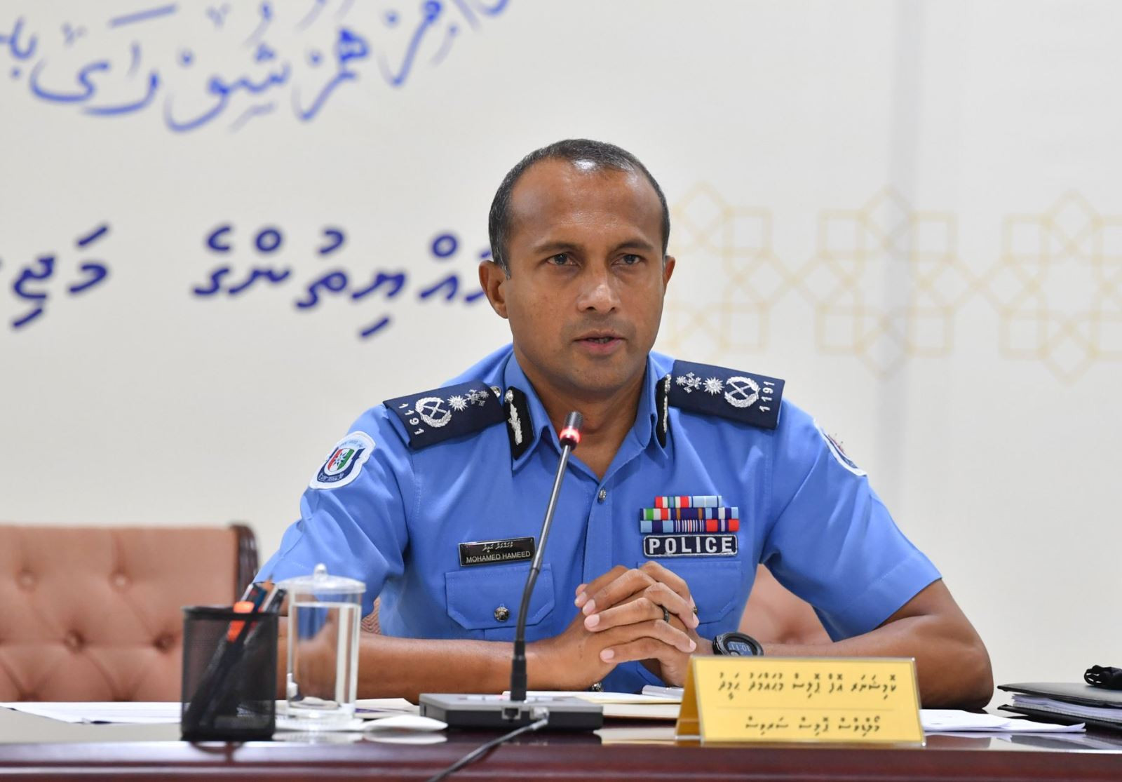 ދަނޑުގައި ހިންގި ހަމަނުޖެހުމުގައި ފުލުހުން އަމަލުކުރި ގޮތާމެދު ބޮޑެތި ކަންބޮޑުވުންތަކެއް އެބަހުރި: ކޮމިޝަނަރ