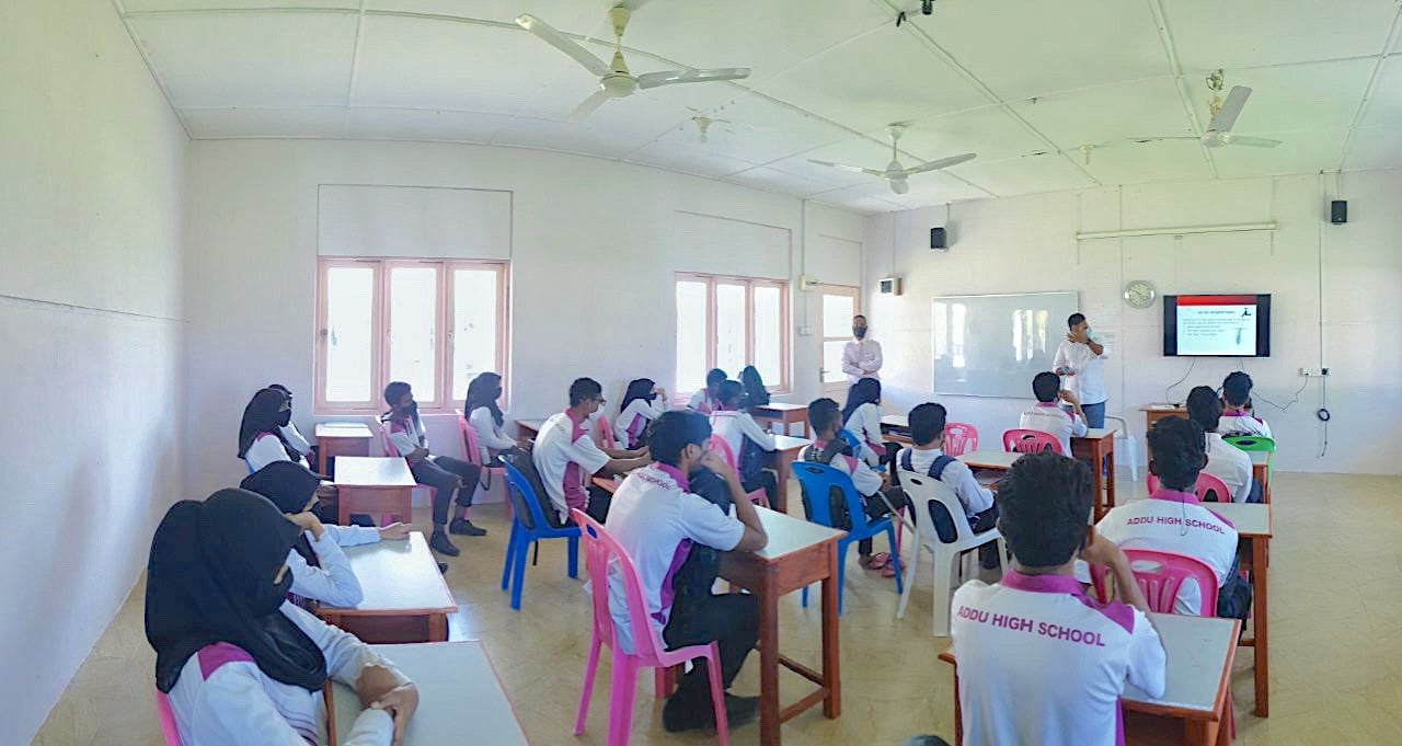 ސްކޫލުތަކުގައި ދެ ޖިންސު މަސްހުނި ނުކޮށް ކިޔަވައިދިނުމަށް އިލްމުވެރިންގެ ގުޅުމުން އިލްތިމާސްކޮށްފި