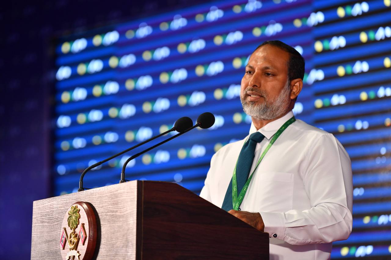 ލާމަރުކަޒީ ނިޒާމަކީ ރައީސް ޞާލިޙް ވެރިކަންކުރަށްވާ ވައްޓަފާޅިއާއި ސްޓައިލް: އިމްރާން