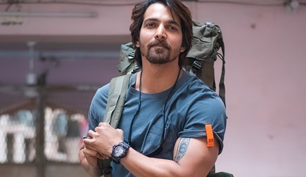 ފޯސް ތިނަކަށް ހާޝްވަރްދަން ސޮއިކޮށްފި