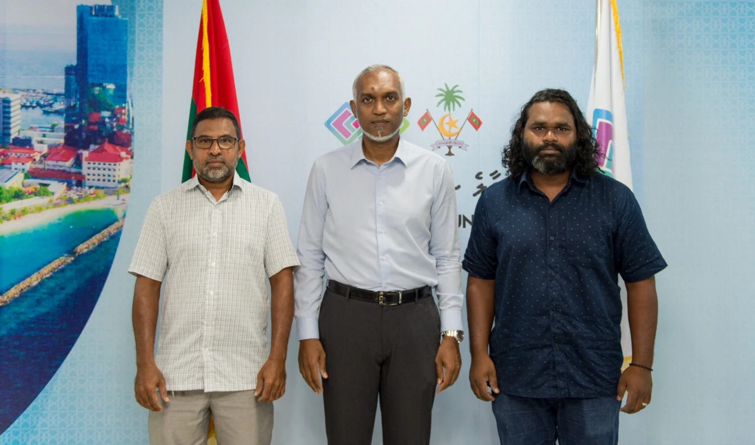 މާލެ ސިޓީގެ މޭޔަރު ހިޔާ ޔޫނިއަންއާއެކު ބޭއްވެވި ބައްދަލުކުރެއްވުން