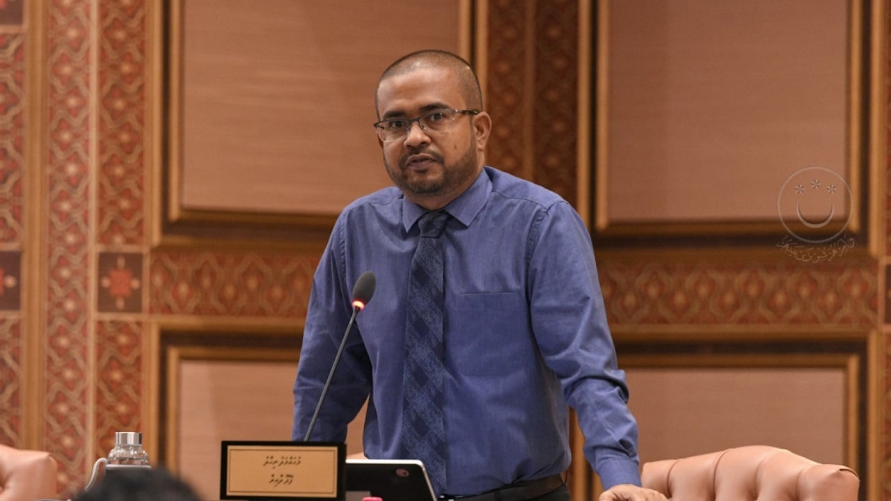 އިންޑިޔާގެ ޕްރޮޖެކްޓްތައް ހުއްޓުވަން ކުރާ މަސައްކަތް ރައްޔިތުން ބަލައެއް ނުގަނޭ: ނިހާދު