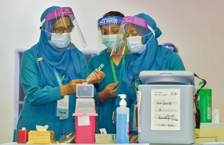 ރިސޯޓްތަކުގެ 61.8 އިންސައްތަ މުވައްޒަފުންގެ ބޫސްޓަރ ޑޯޒް ޖަހައިފި