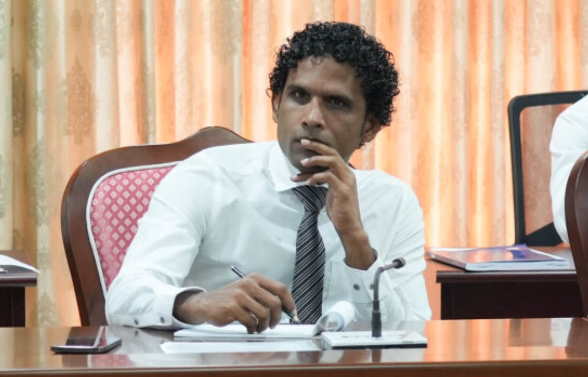 އެމްޑީޕީއަށް އޮތް ޙައްލަކީ އައުލީޑަރެއް؛ ރައީސް ނަޝީދާއި، ރައީސް ޞާލިޙް ނޫން ގޮތެއް: ޔައުޤޫބް