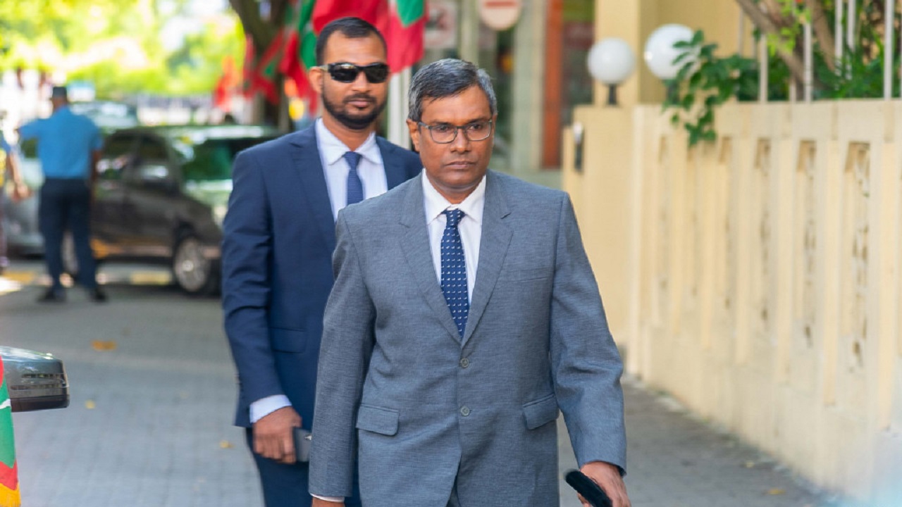 އުއްތަމަ ފަނޑިޔާރު އަޙްމަދު މުއުތަސިމް އަދުނާން