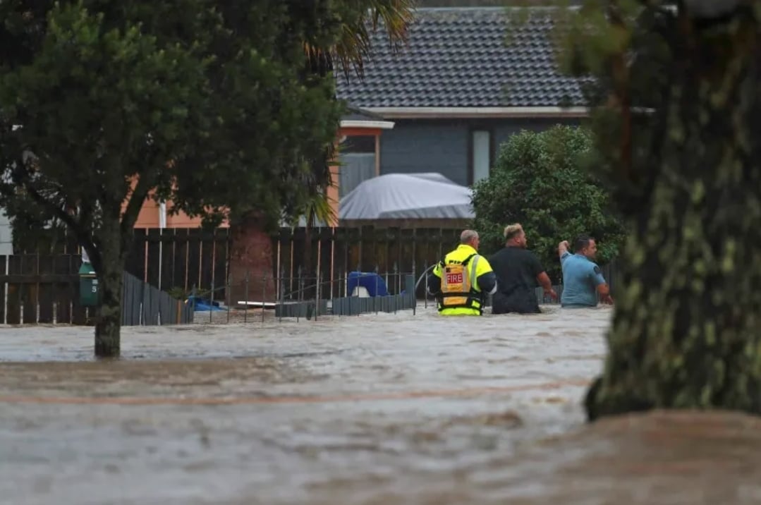 ނިއުޒީލެންޑްގެ އޮކްލެންޑަށް ބޯކޮށް ވާރޭވެހި ފެންބޮޑުވެގެން ތިންމީހަކު މަރުވެއްޖެ