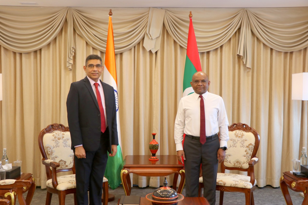 High Commissioner of India to Maldives, Munu Mahawar and Minister of Foreign Affairs of Maldives, Abdulla Shahid.