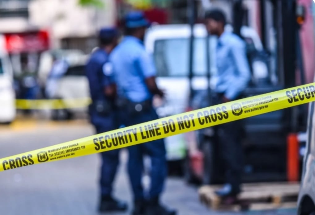 މާލޭގެ ގެއެއްގައި އަންހެނަކު ހިފަހައްޓައި އަނިޔާކުރި މައްސަލަ ބަލަނީ