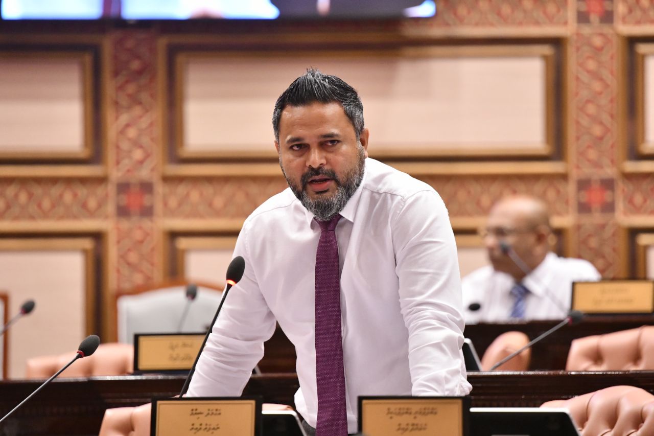 މަޖިލީހުން ގާނޫނު ޑްރާފްޓް ކުރަންޖެހޭ ހިސާބަށް ކަންކަން ހިގައްޖެ: ޝިޔާމް