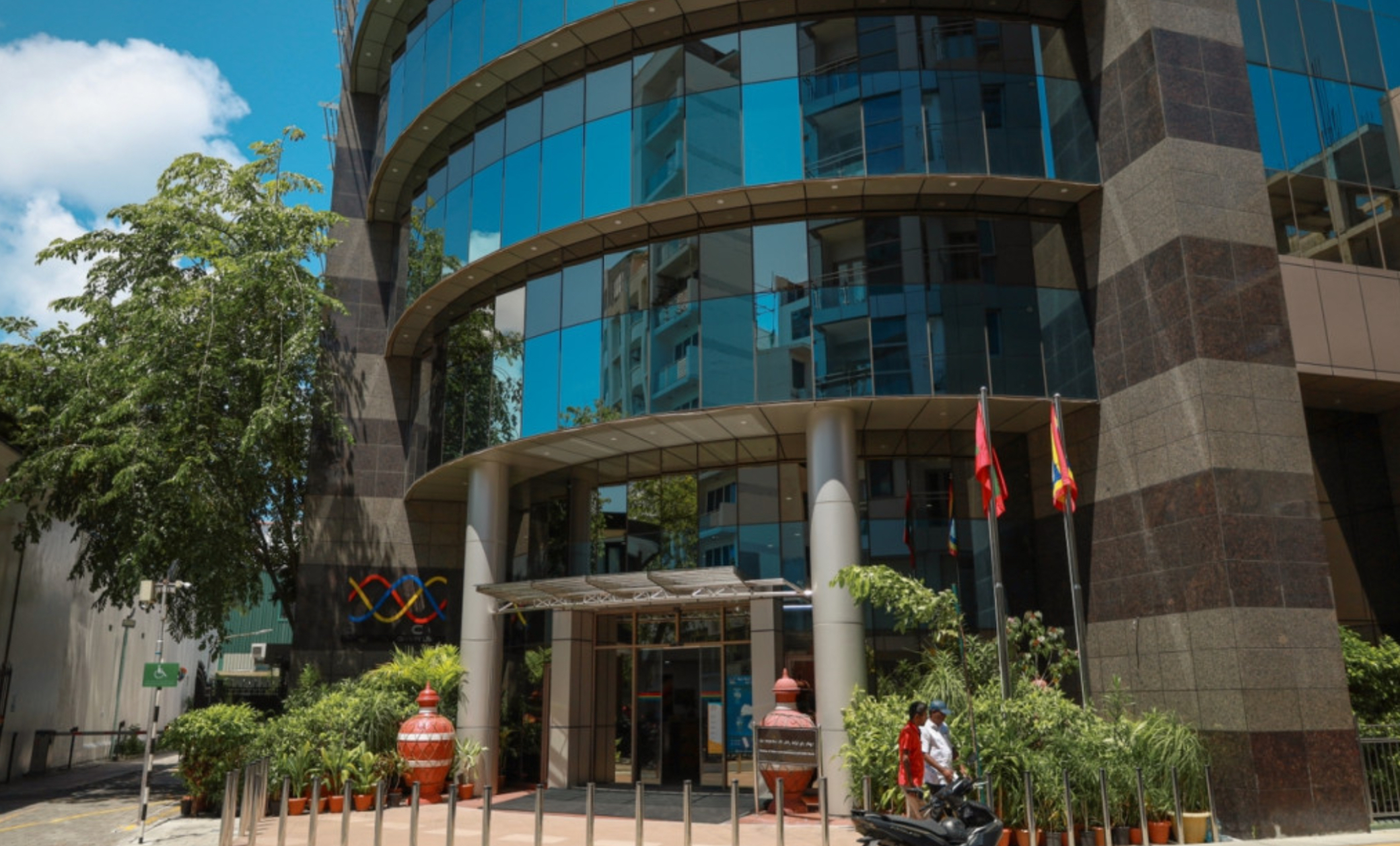 މައްސަލަ ޙައްލުކޮށް މާލެއާއި ހުޅުމާލޭގެ އެކި ސަރަހައްދުތަކަށް ކަރަންޓު ދޭން ފަށައިފި