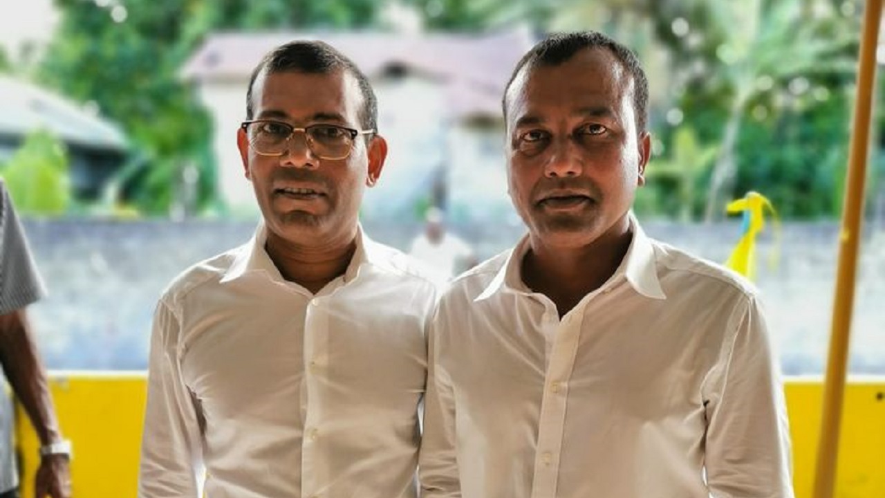 އައްޑޫ މަރަދޫ ދާއިރާގެ ކައުންސިލަރ ފައިސަލް އިބްރާހިމް (ކ) ރައީސް މުޙައްމަދު ނަޝީދުގެ އަރިހުގައި