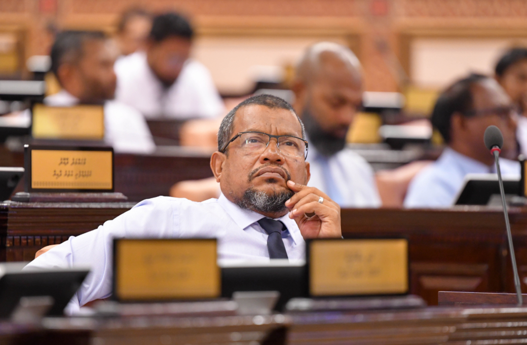 ވިޔަފާރިތަކަށް ވަނުމަކީ އެތައް ބައެއްގެ މަސައްކަތް ފުނޑުފުނޑުކޮށްލަން ސަރުކާރުން ހިންގާ ޖަރީމާއެއް: ކުޑޫ