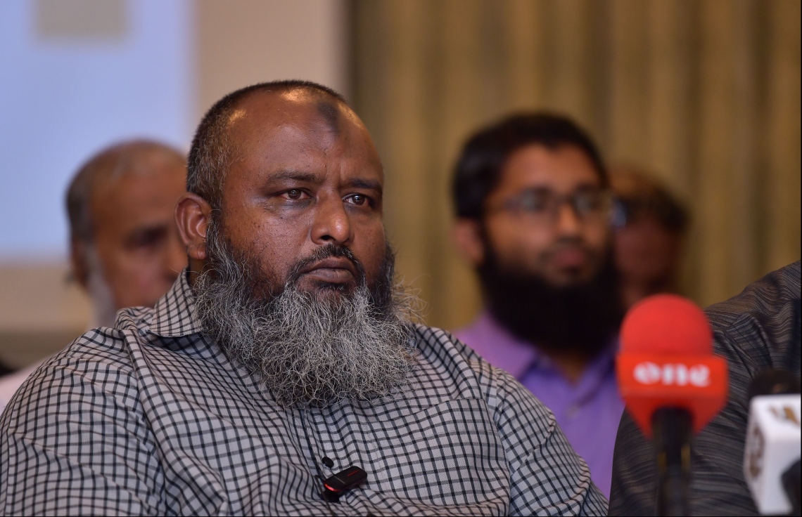 އިޔާޒް މުއިއްޒަށް: އަދީބްގެ ޢަމަލުތަކަކީ ޔާމީންގެ ސިޔާސަތުތޯ؟