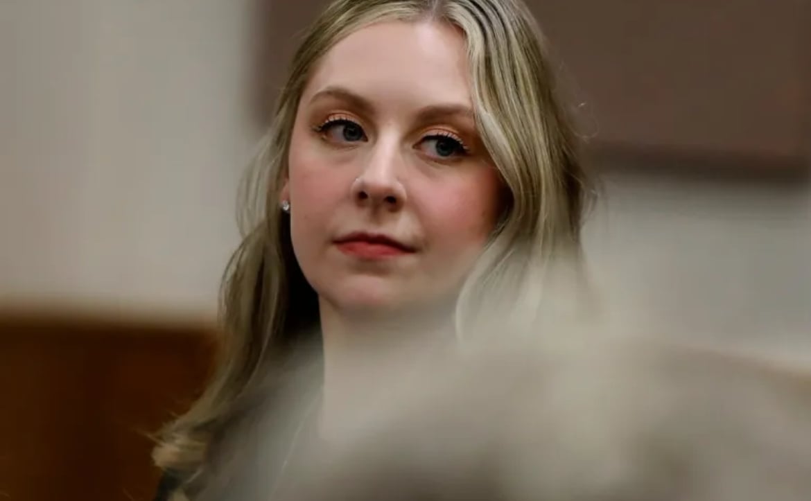 ޓީޗަރެއްގެ ގަޔަށް ބަޑި ޖެހުމުން 10 މިލިއަން ޑޮލަރު ދައްކަން ދަރިވަރަށް ހުކުމް ކޮށްފި