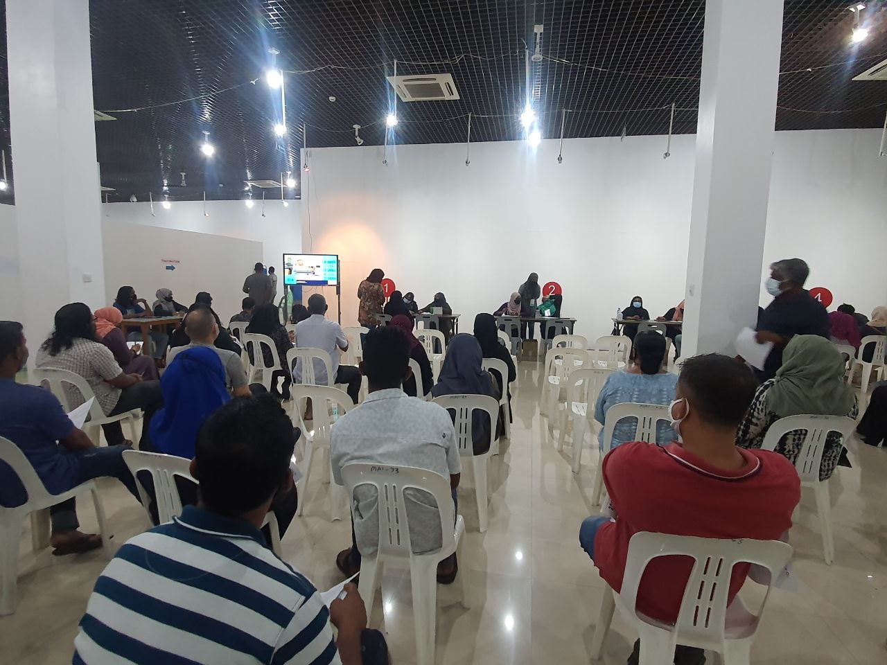 ކޮވިޑް-19: ތިންވަނަ ޑޯޒް ހޯމަ ދުވަހު ޖަހަން ފަށަނީ