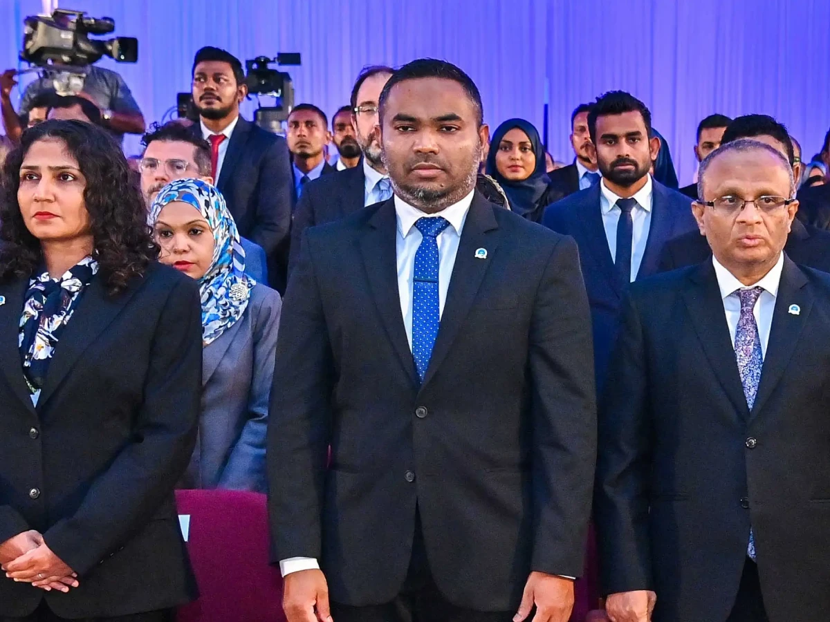 ސުޕަރީމް ކޯޓުގެ ފަނޑިޔާރު ކަމުގެ މަގާމުން ވަކިކުރި މަހާޒް އަލީ ޒާހިރު (މ)