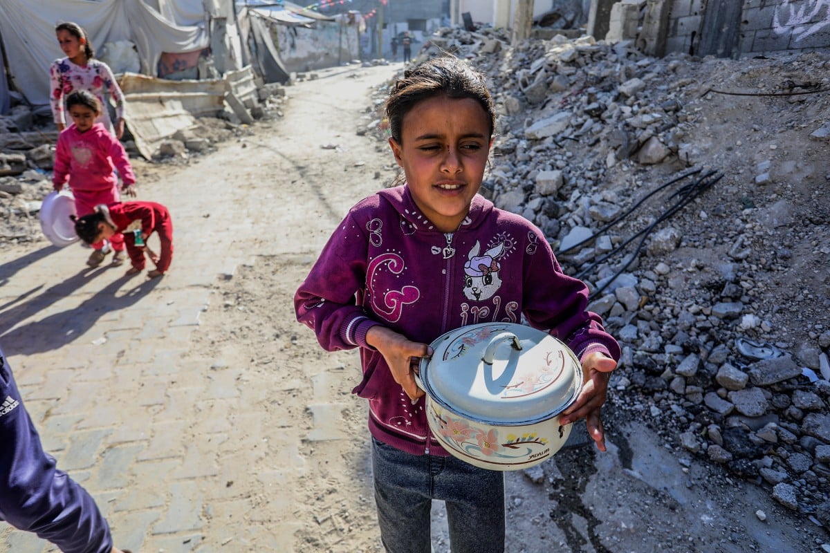 Israel to Allow Limited Aid into Gaza as Military Offensive Expands