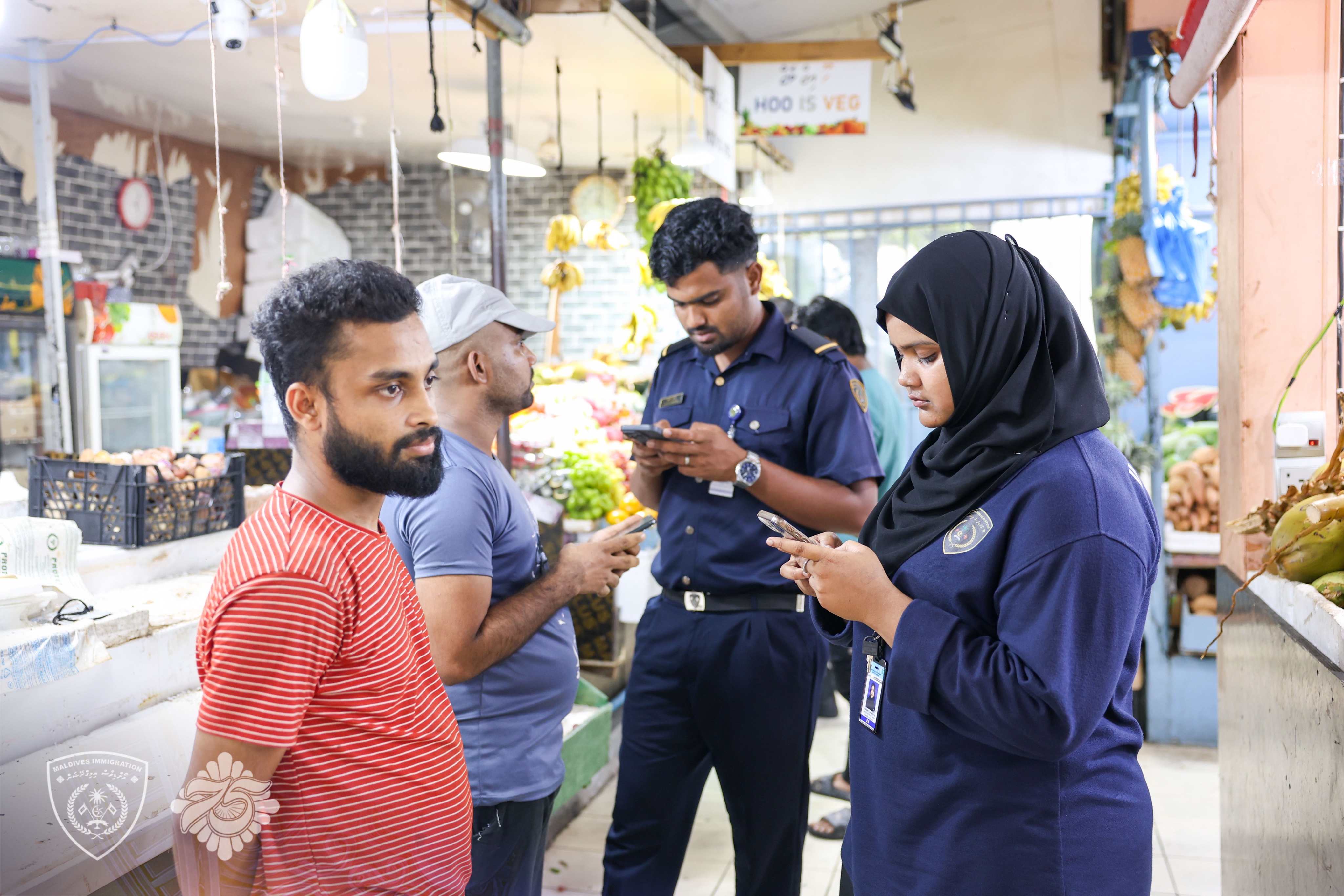 އިމިގްރޭޝަންގެ އޮފިސަރުން