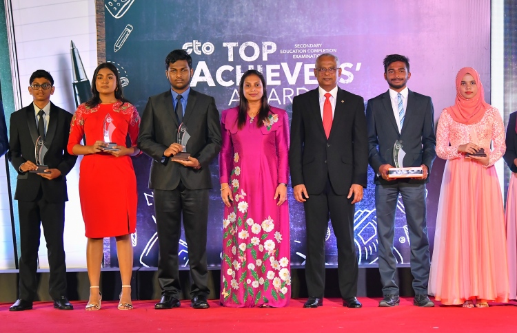 President Ibrahim Mohamed Solih and Minister of Tourism along with top achievers