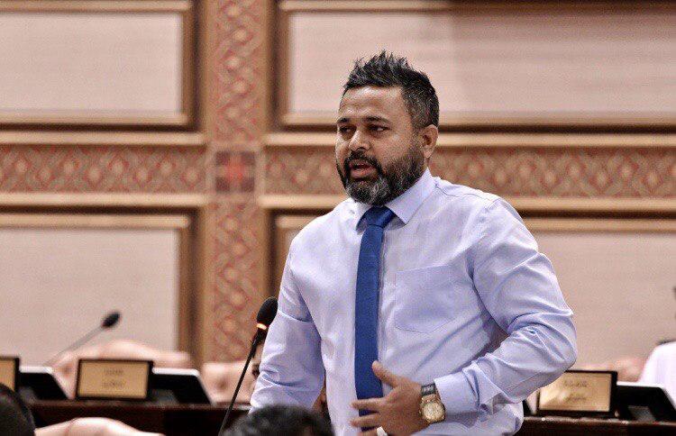 ނައިފަރު ދާއިރާގެ މެމްބަރު އަހުމަދު ޝިޔާމް