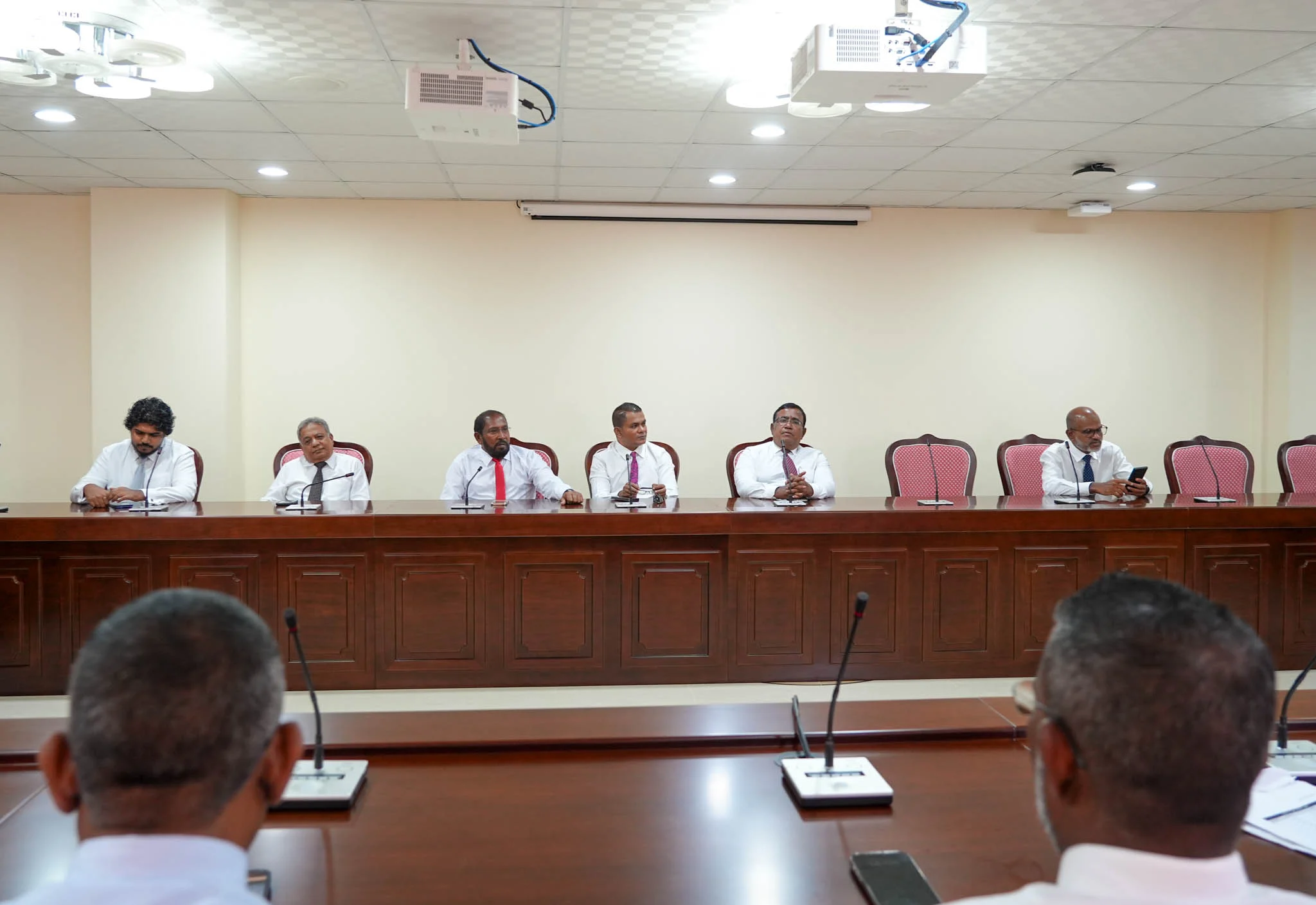 Parliament Committee on National Security Services (241) meeting. (Photo: People's Majilis)