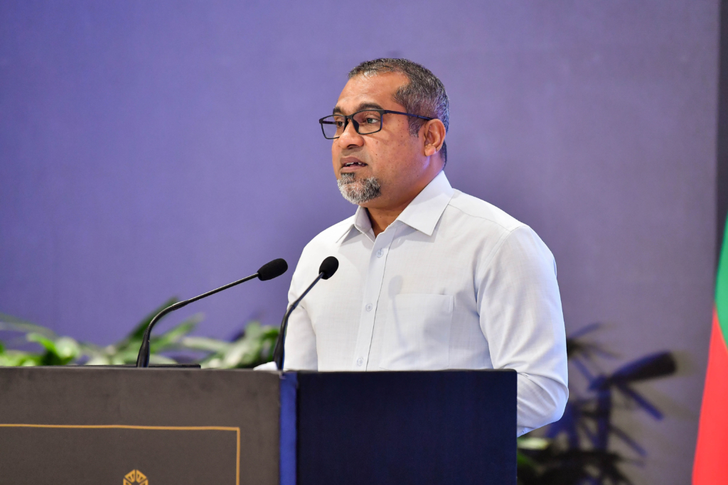 މެދުއިރުމަތީގެ ޤައުމުތަކުގައި ދިރިއުޅޭ ދިވެހިންގެ ހާލު ސަރުކާރުން ދަނީ ގާތުން ބަލަމުން: މިނިސްޓަރ ޚަލީލު