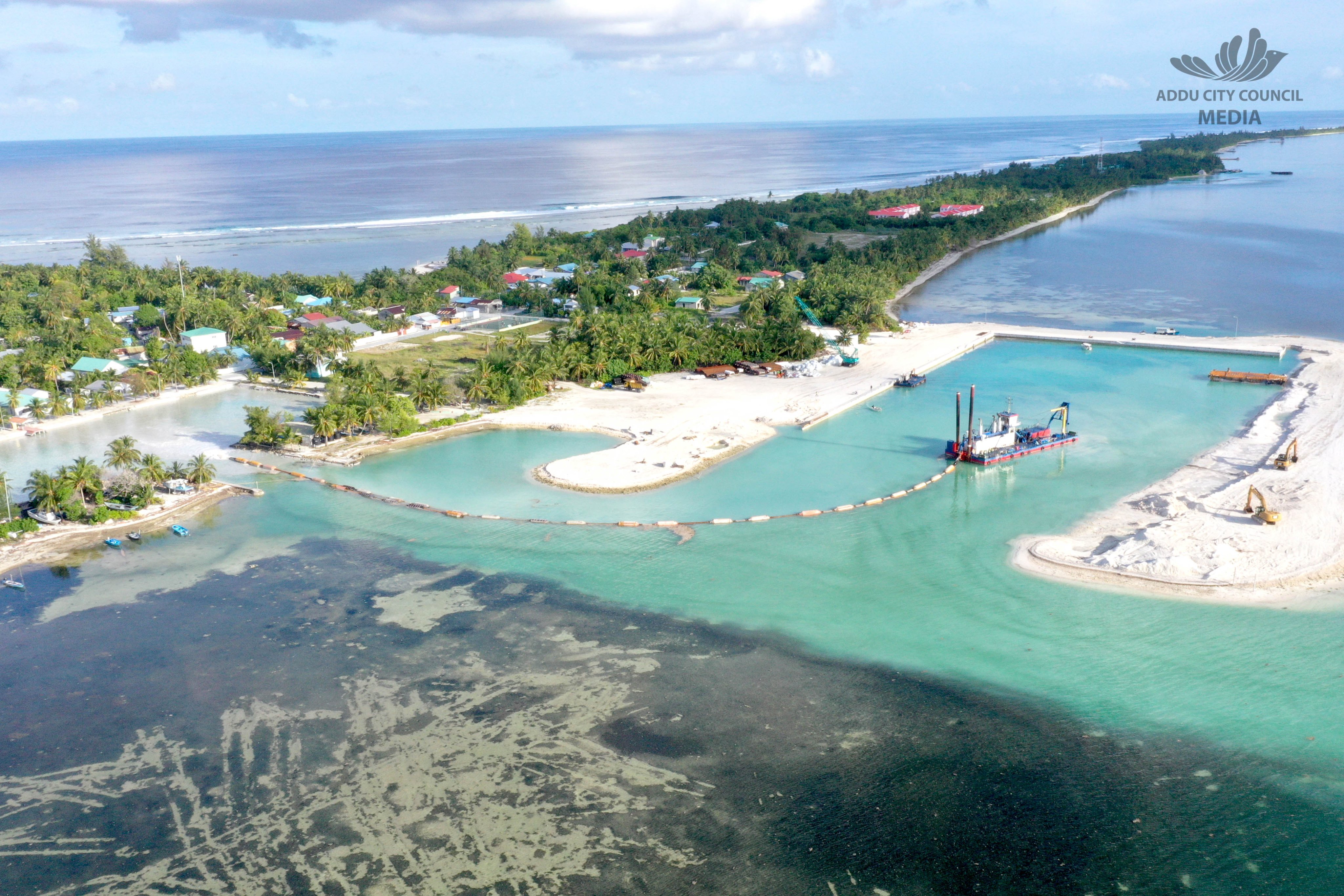 އައްޑޫގެ މަޝްރޫޢުތަކަށް ޖުމްލަ 2.6 ބިލިއަން ރުފިޔާ ޚަރަދުކުރަން ނިންމައިފި