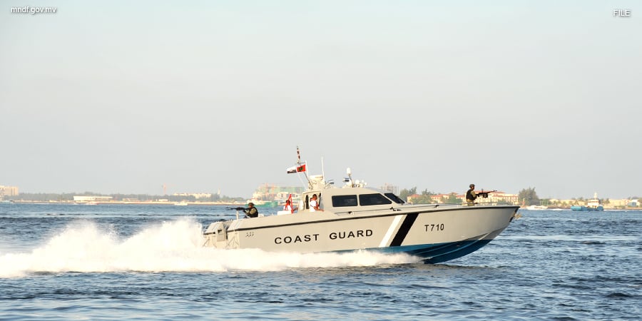 ލޯންްޗަކާއި ޑިންގީއެއް ޖެހި ދެމީހަކަށް އަނިޔާވެއްޖެ