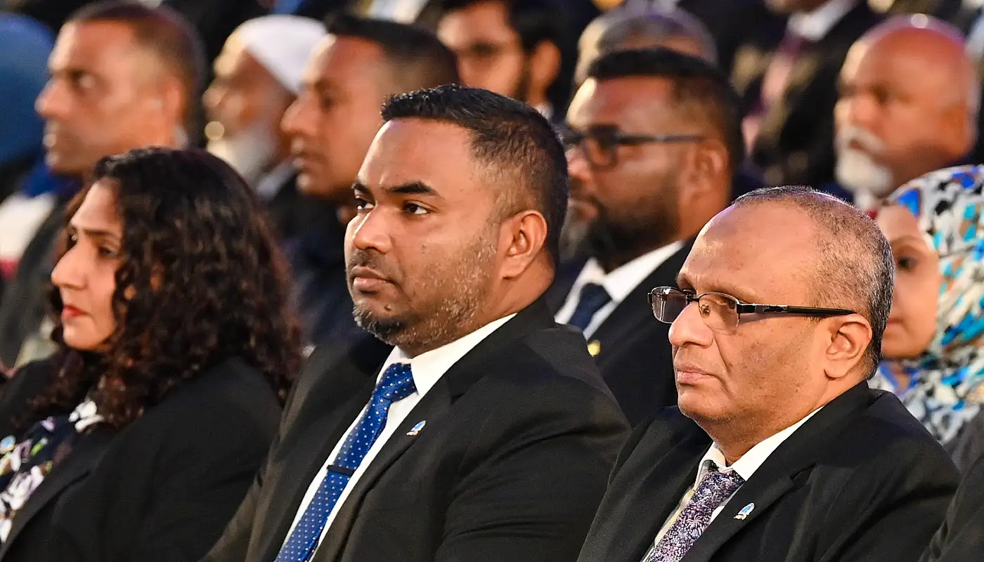 އެންމެ މަތިން މާކްސް ލިބުނު މަހާޒަށް މަޖިލީހުން ރުހުމެއް ނުދިން