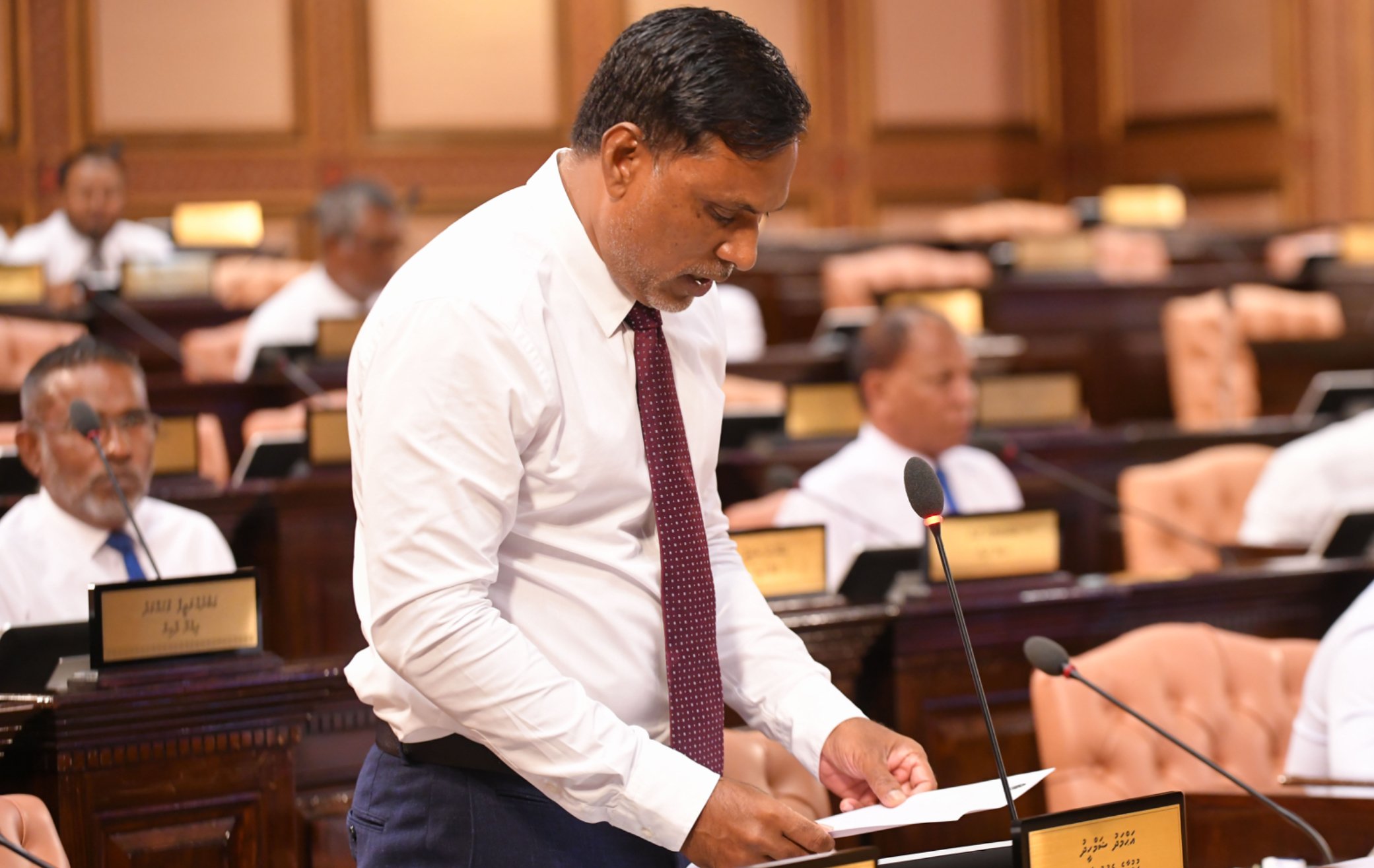 އިއްޔެގެ ބްލެކްއައުޓް ސަރުކާރުގެ ސަމާލުކަށް ގެނައުމަށް ހުށައެޅުއްވީ ޝަމްހީދު؛ މައްސަލަ ބޭރުކޮށްލީ ޕީއެންސީން