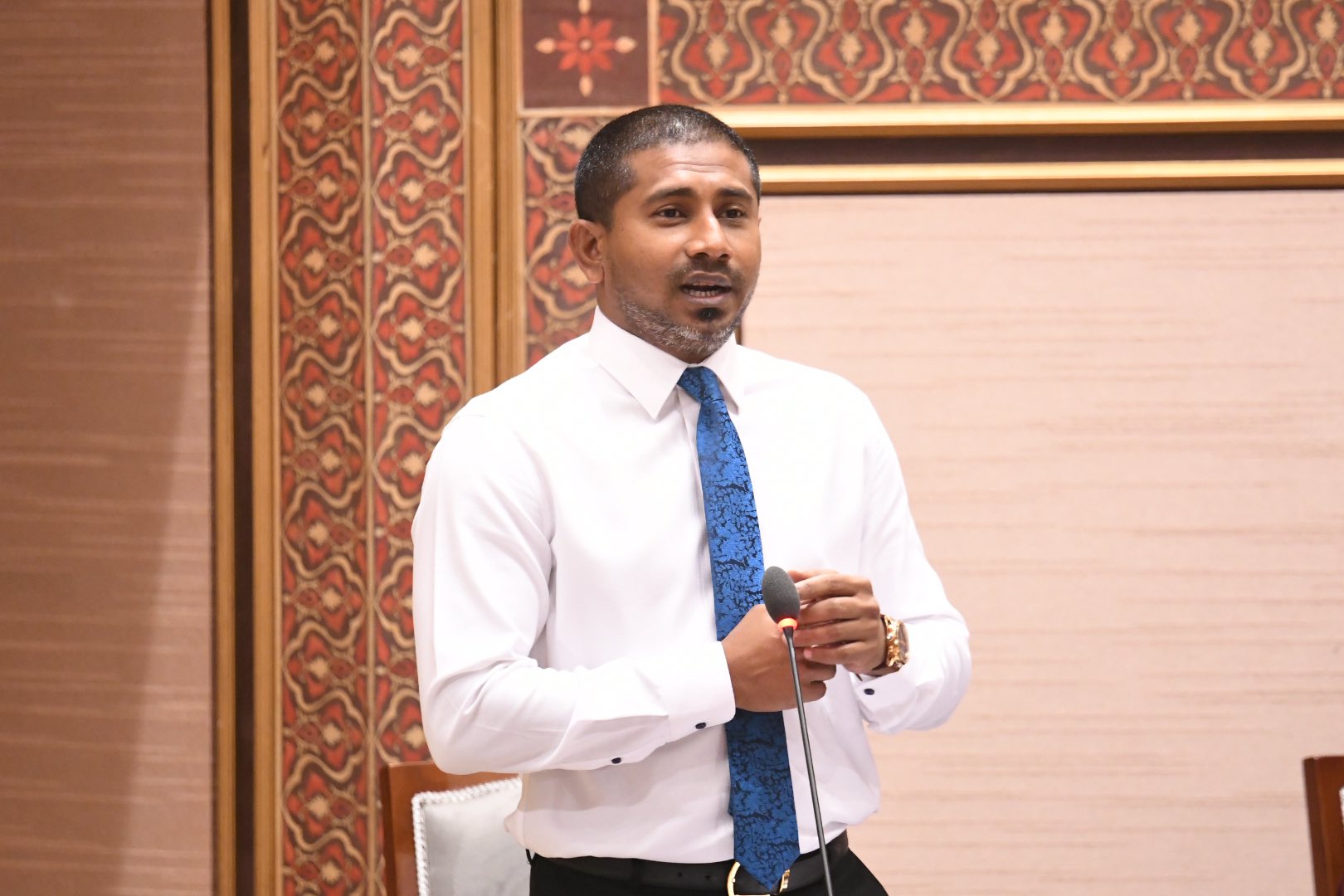 ދަނޑުތަކުގެ މަސައްކަތް ލަސްވަނީ ކުރަންޖެހޭ މަސައްކަތް އިންތިހާއަށް ގިނަވުމުން: މަހުލޫފް