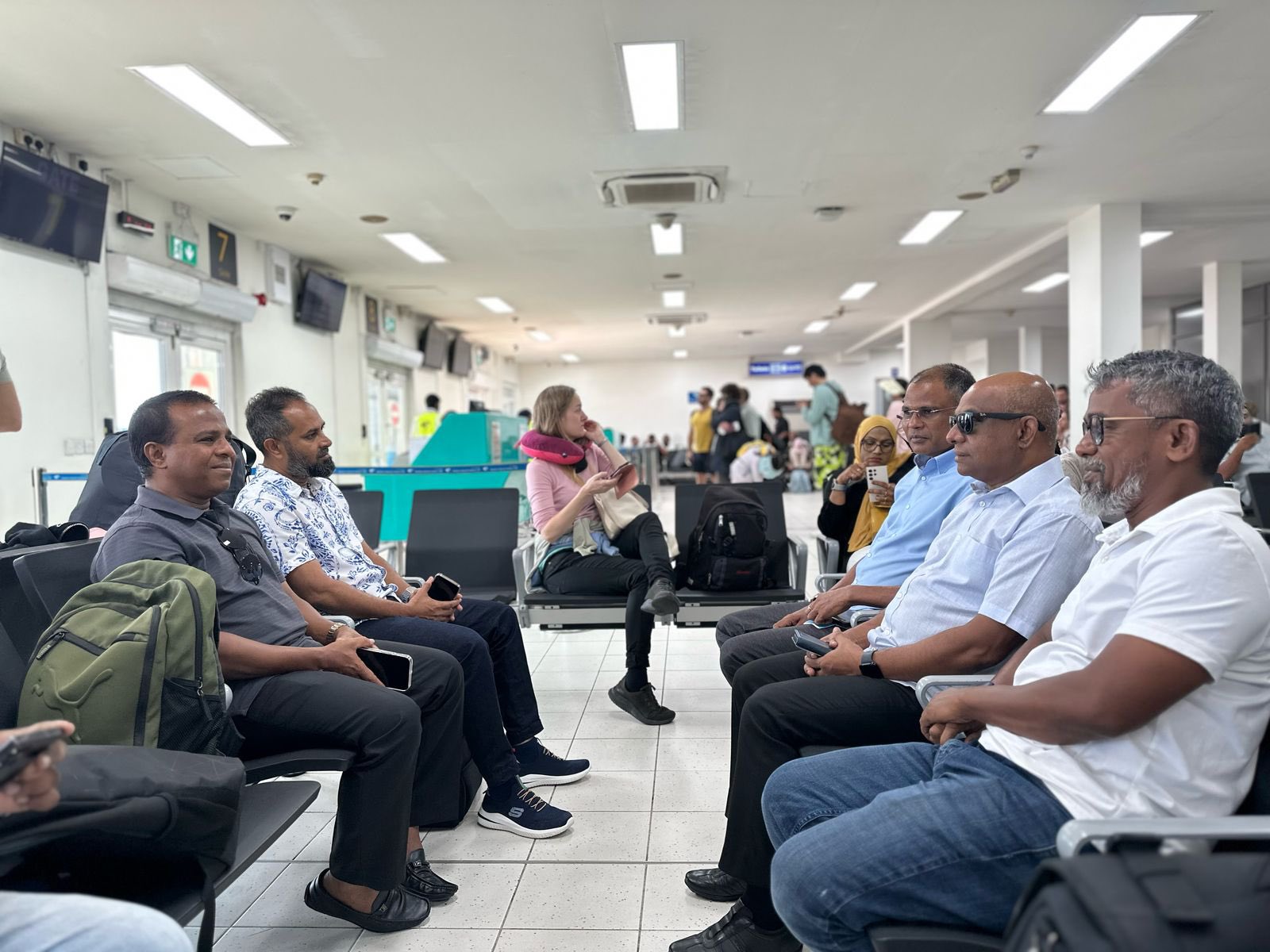 އެމްޑީޕީގެ ހަރަކާތްތައް އިތުރުކުރުމަށް ޝާހިދު ނައިފަރަށް