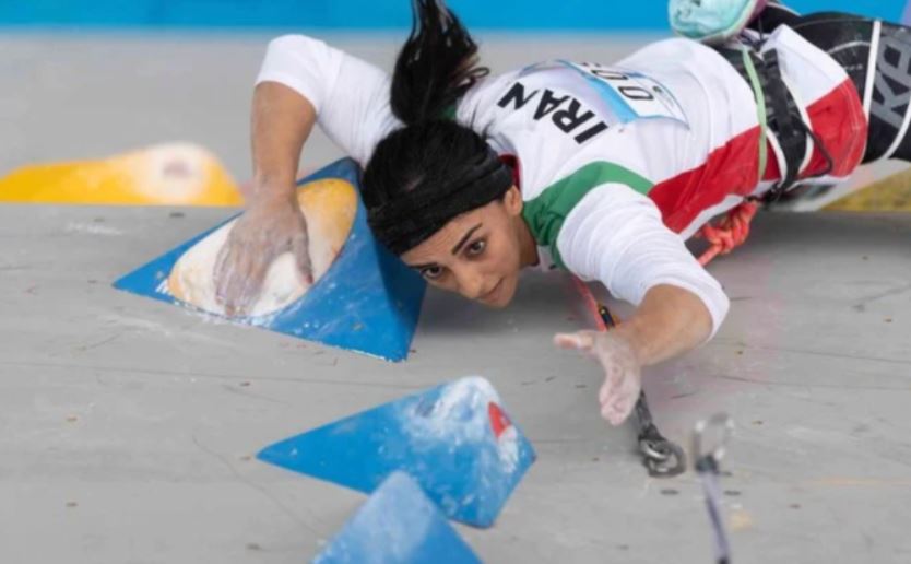 Iranian climber Elnaz Rekabi