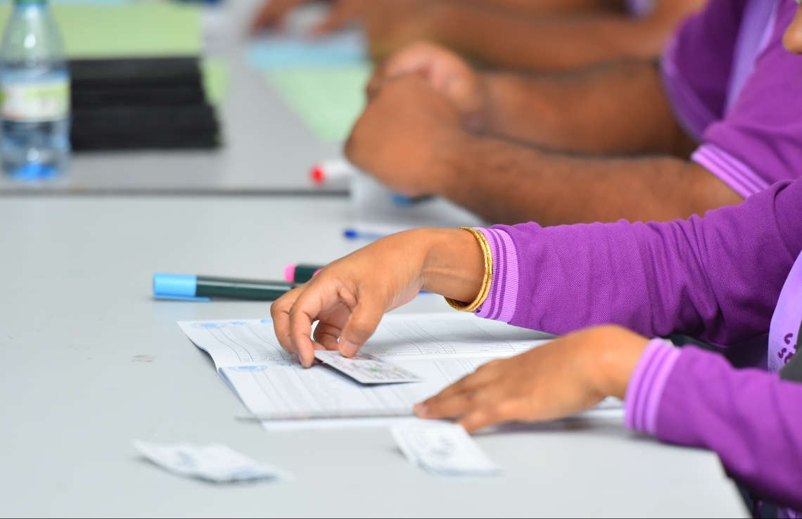 ދިވެހިރައްޔިތެއްކަން އަންގައިދޭ ކާޑު ފަރުމާކޮށްދޭނެ ފަރާތެއް ހޯދަނީ