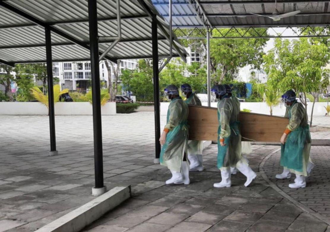 A funeral in process of a deceased Covid patient.