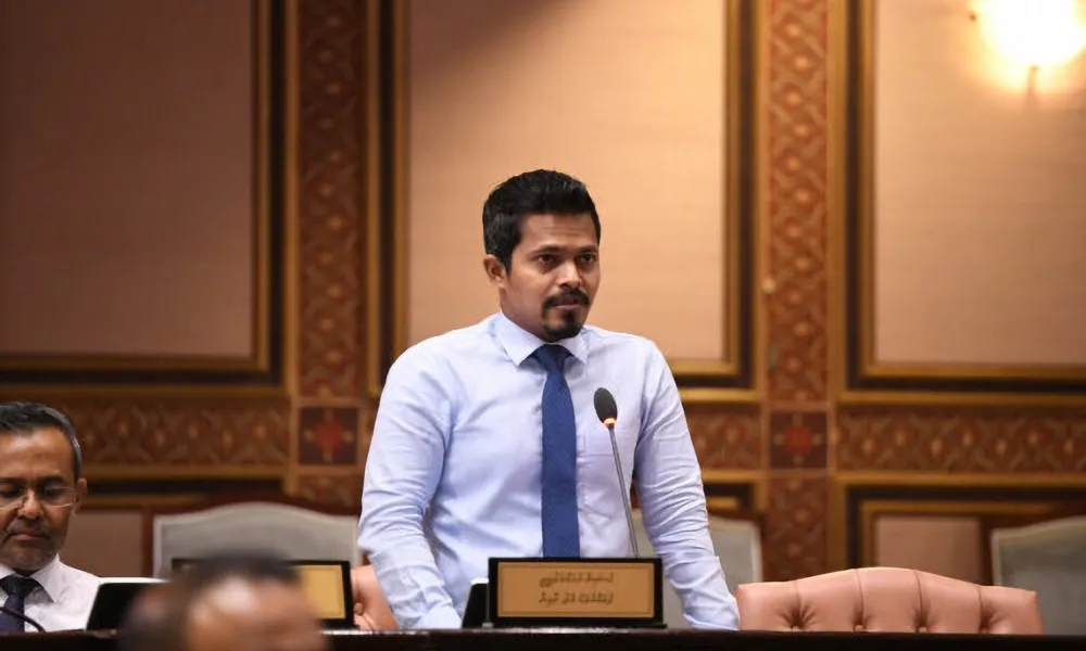 ޙުސައިންގެ ސުވާލެއް: 100 މިލިއަނަށްވުރެ ބޮޑު ވައްކަމެއް ކުރީމާ، ކަހާތަން ހިރުވާވެސް ނުލާތޯ؟