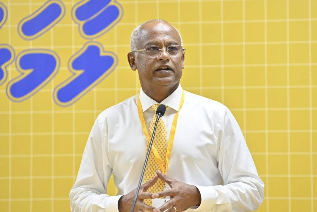 ނޫސްވެރިން ފަސްނުޖެހި، ޑިމޮކްރެސީގެ ދަތުރުގައި ދެމި ތިބުމަކީ މުހިންމު ކަމެއް: ރައީސް ޞާލިހު
