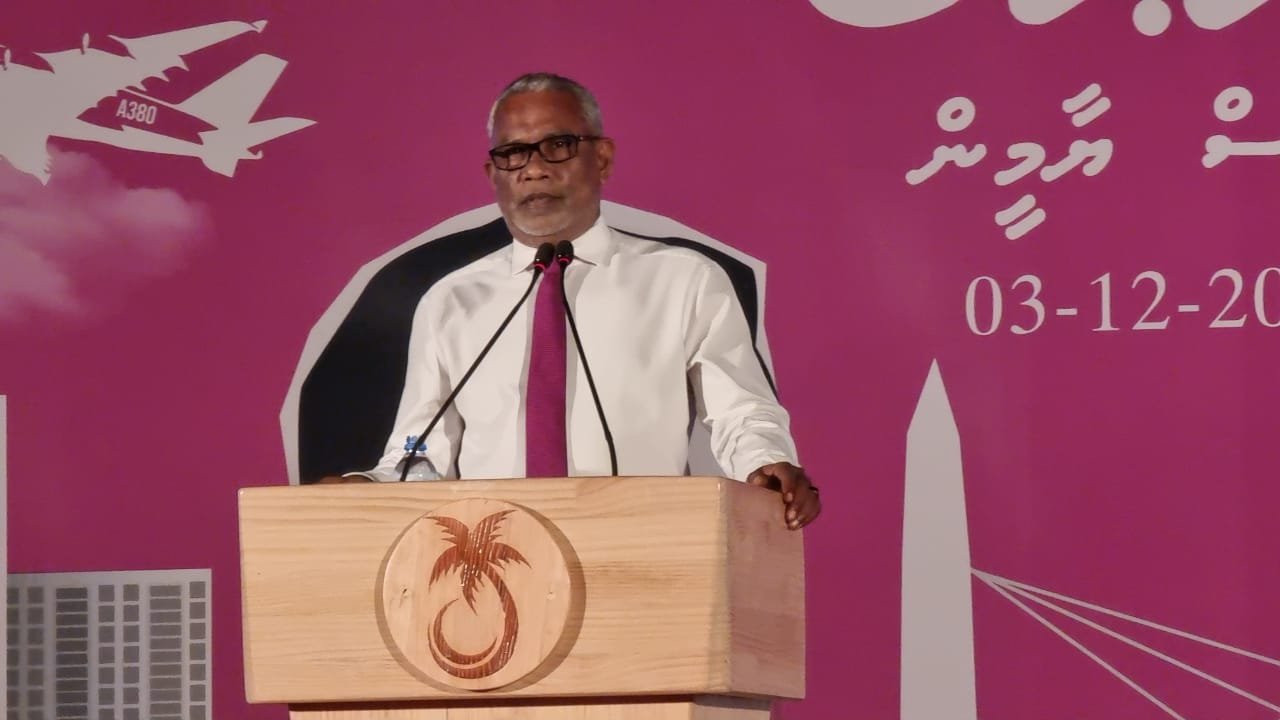 ކޮތަރުކޮށި ޖަލްސާ ކާނިވަލަށް ބަދަލުކުރުމަކީ ދޫދިނުމެއް ނޫން: އަދުރޭ