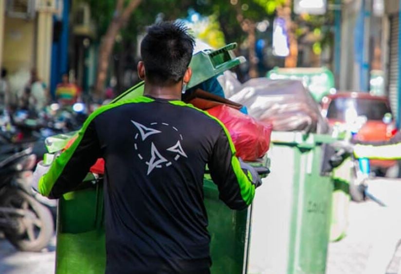 ވެމްކޯ މުވައްޒަފުން ޚިދުމަތުގައި